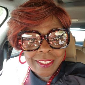 Meet your Posher, Ivey